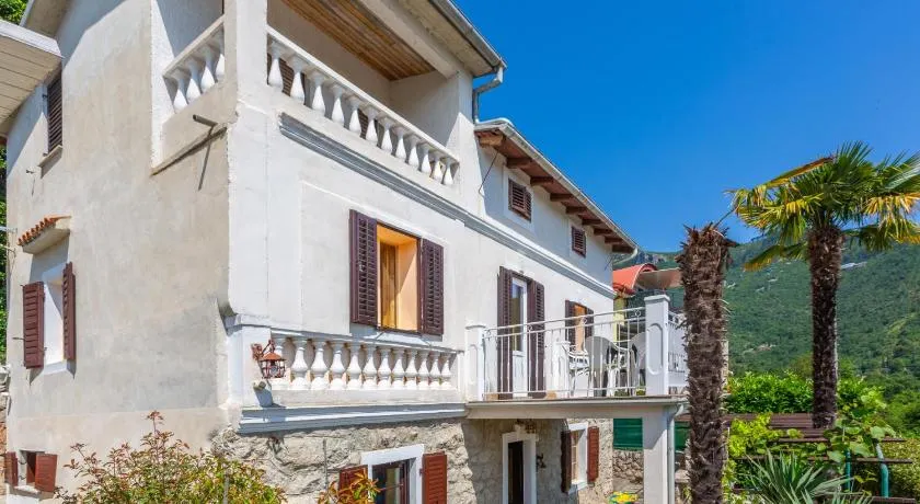 Villa Draga by Villas Guide - Image 1