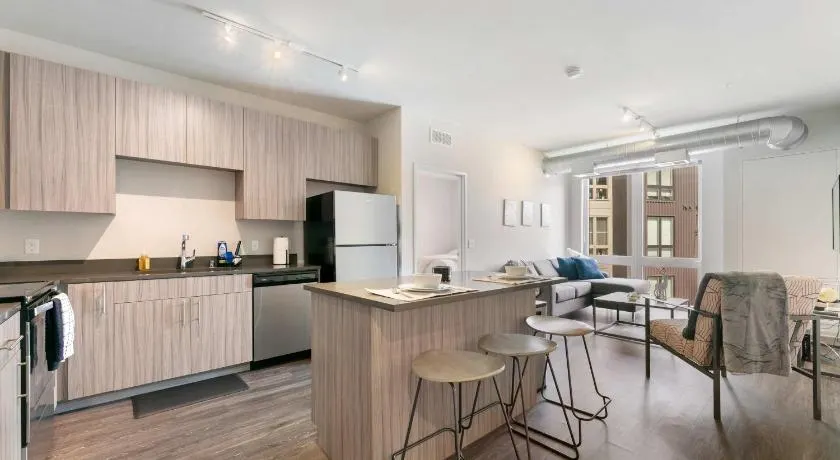 Spacious and Modern With Premium Amenities Near U of M - Image 1
