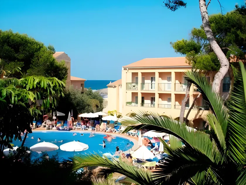 Zafiro Cala Mesquida - Image 1