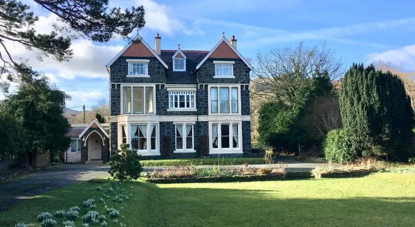 Dolafon Guest House - Image 1