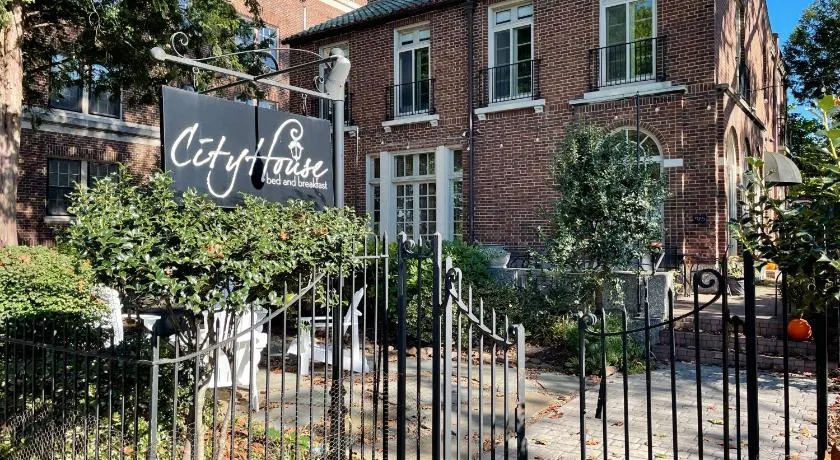 City House Bed and Breakfast - Image 1