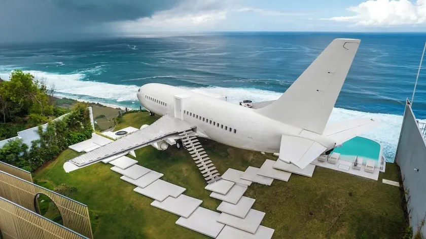 Private Jet Villa Uluwatu - Image 1