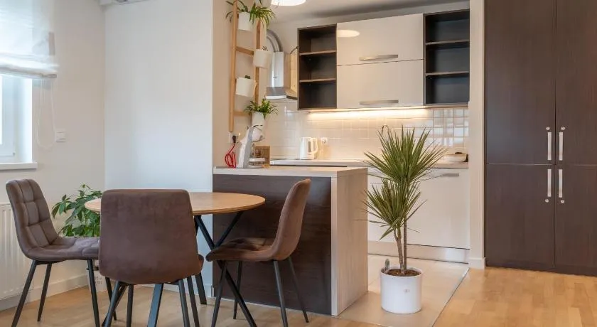 Apartment Sole - Image 1