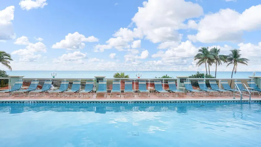 Hollywood Beach Tower - Image 1