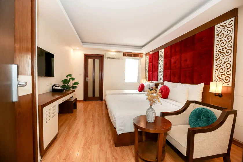 Hanoi Center Silk Classic Hotel & Travel - Image 1