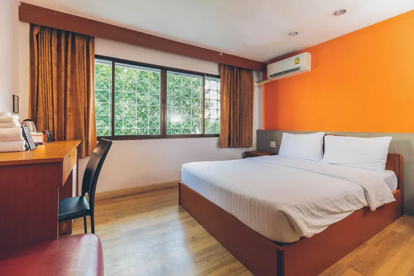 Atlas Bangkok Hotel - Image 1