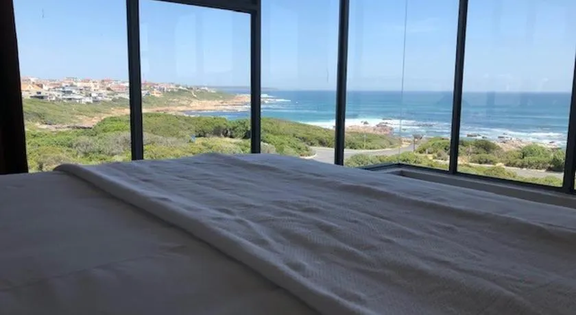 Marine 5 Boutique Hotel - Image 1