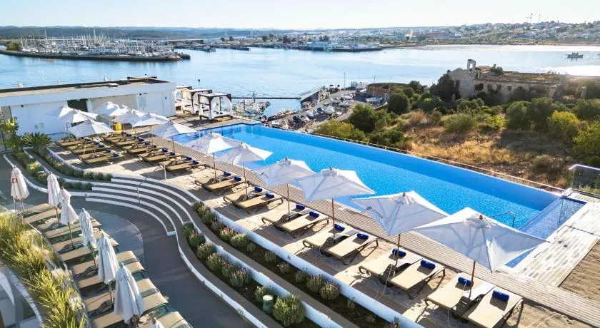 Jupiter Marina Hotel - Couples & Spa - Image 1