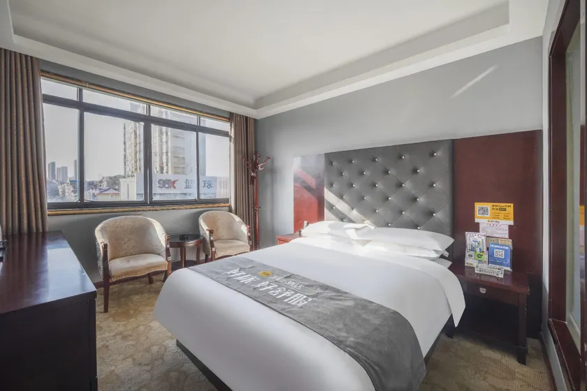 Dehai Hotel (Qiaonan Market Branch) - Image 1