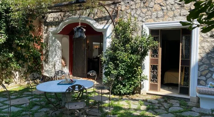Luna tu Capri casa vacanze - Image 1