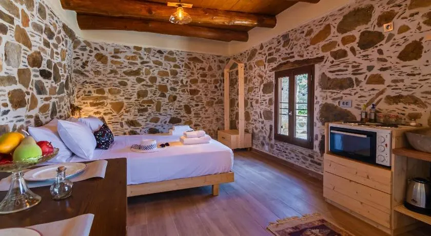 Plagia Rooms - Image 1
