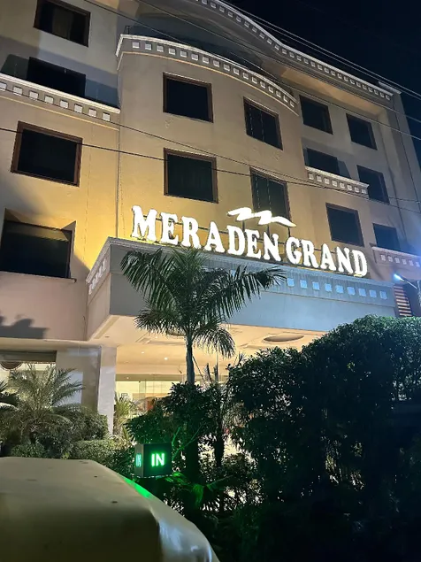 Hotel Meraden Grand - Image 1