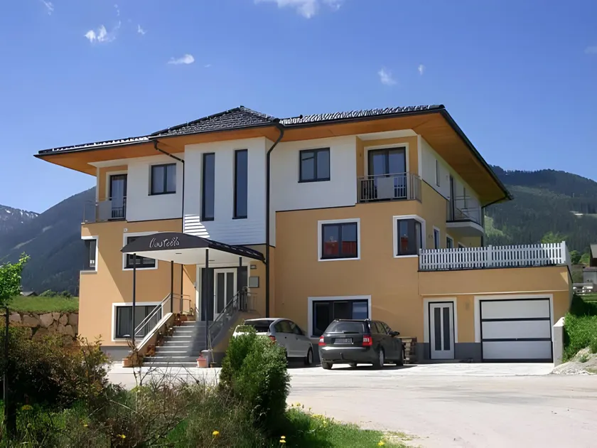 Villa Castelli - Image 1