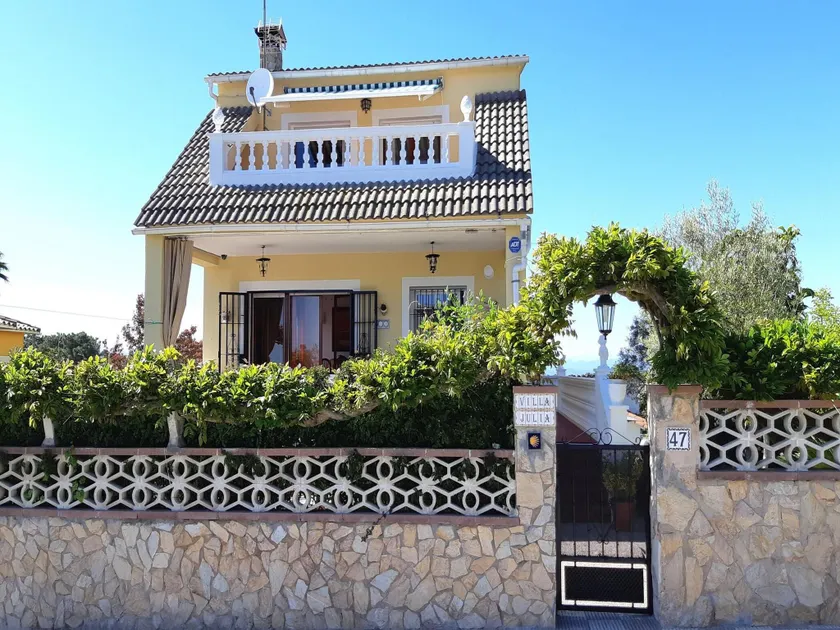 Pet-friendly villa in Lloret de Mar - Image 1