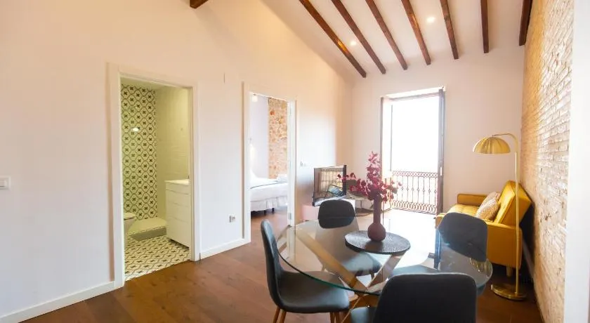 Glorieta Suites - Image 1
