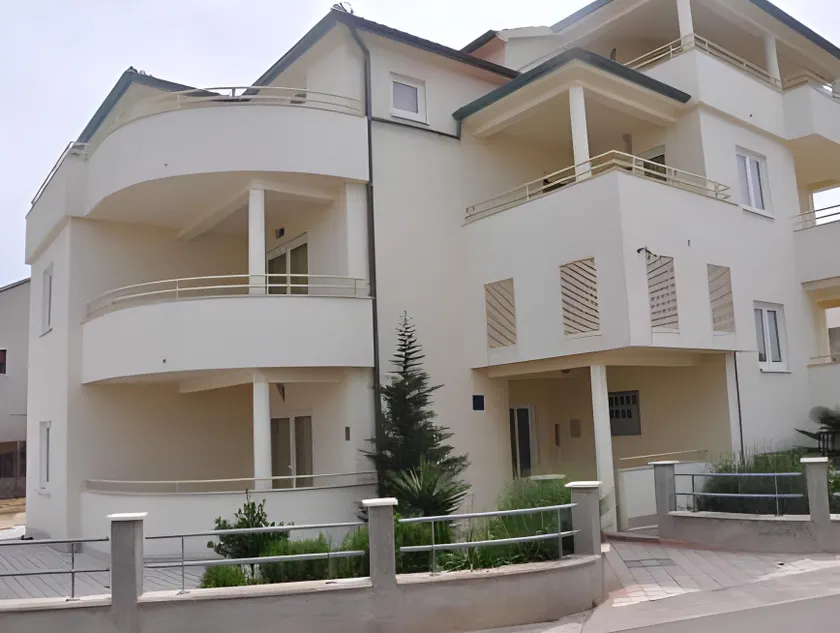 Nautica Apartments - Image 1