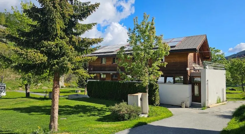 Bergabenteuer für Gruppen Gruppenhaus mit Panorama in Grächen - Image 1