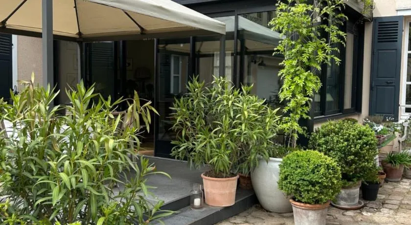 Le Jardin Cathedrale - Image 1