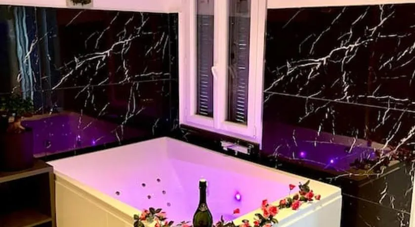 Luxury Dreams Balneo - Image 1