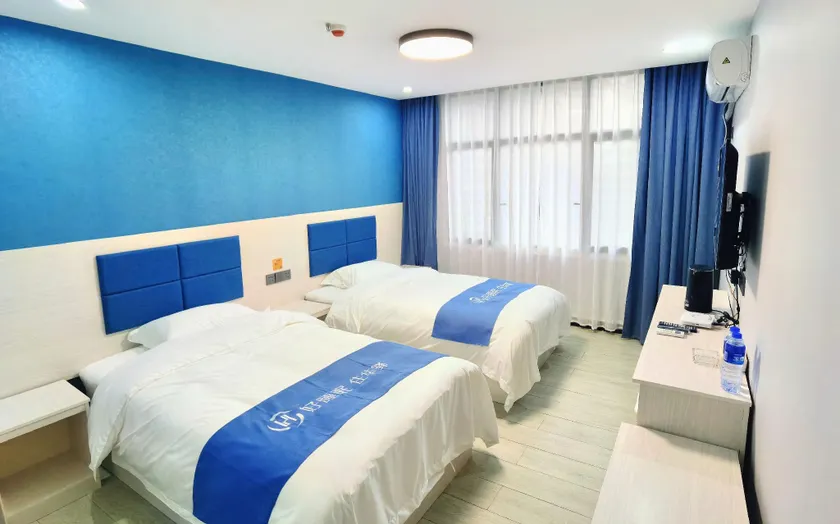 China Inn Hotel - Image 1