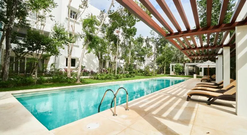 Zama Condo with 2 Pools, Gym, Yoga Deck and BBQ Grill in Top Location - Image 1