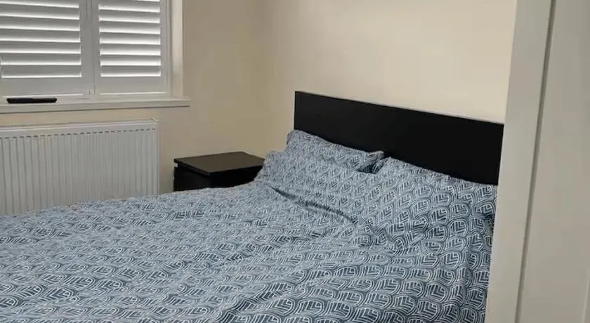 Double Room Ensuite in Croydon Family Home - Image 1