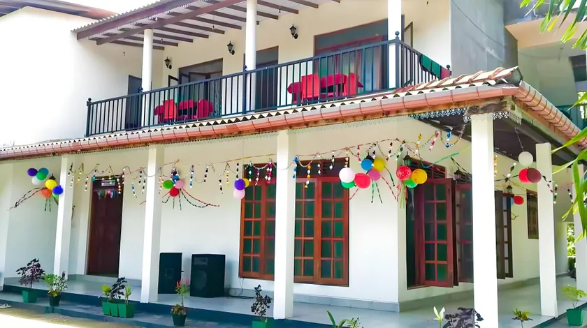 KING TOP Holiday Inn - Image 1