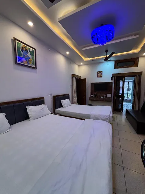 Kalash Guest House - Image 1
