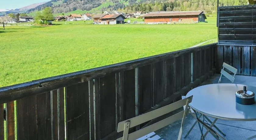 Ferienwohnung mit Balkon nahe Interlaken & Adelboden - Image 1