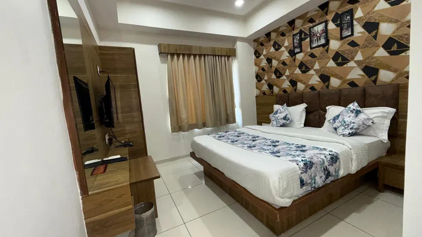 HOTEL SUNCITYINN - Image 1