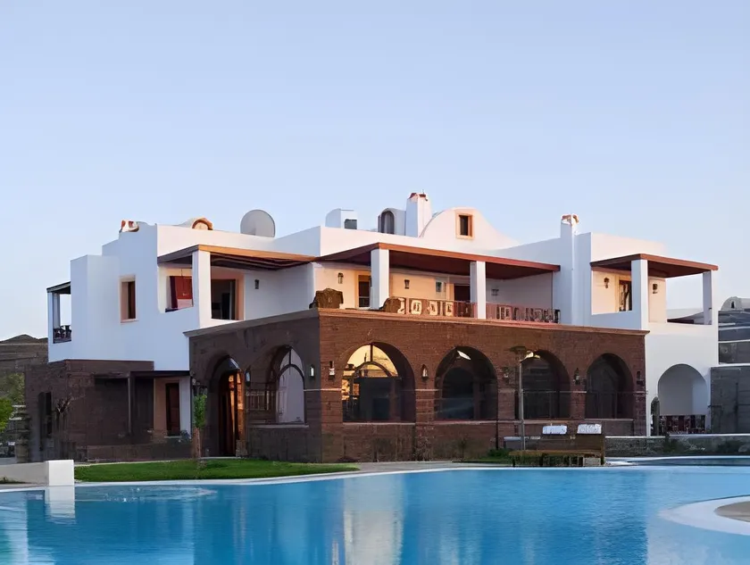 Maison Des Lys - Luxury Suites - Image 1
