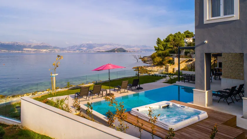 Luxurious beachfront villa Paradise  EOS-CROATIA - Image 1