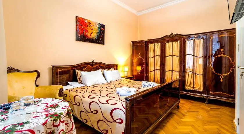 V Park Hotel - Image 1
