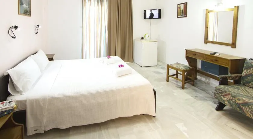 Revekka Rooms Bed & Breakfast - Image 1