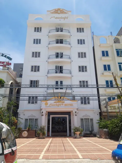 Moonlight Hotel, Beachfront, Hai Tien - Image 1