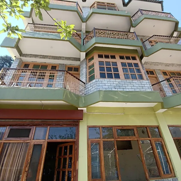 Hotel castle view - Image 1