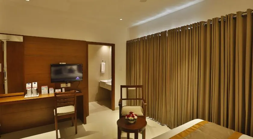 HOTEL ZODIAC - Image 1