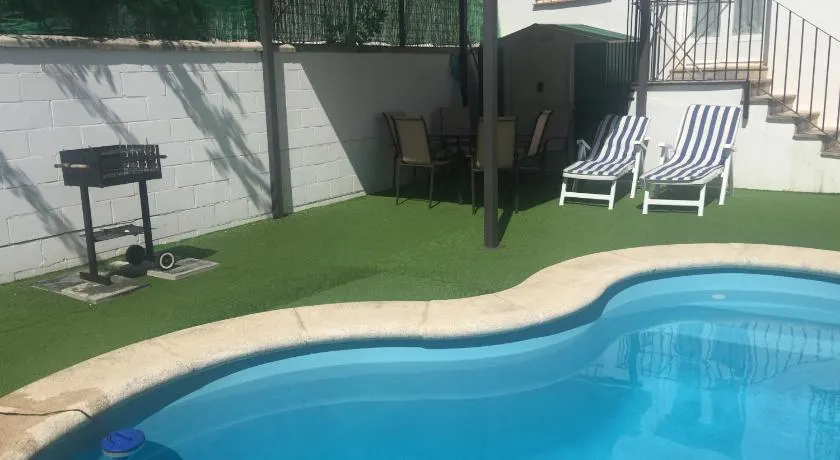 Disfruta De Nuestra Casa En Un Entorno Natural - Image 1