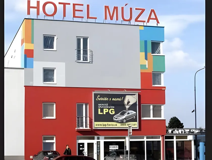Hotel Muza - Image 1