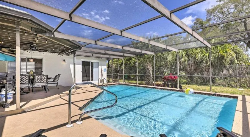 Elegant Coastal Oasis Near Beaches & Private Pool - Image 1
