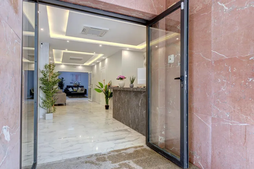Hostal 37 - Image 1