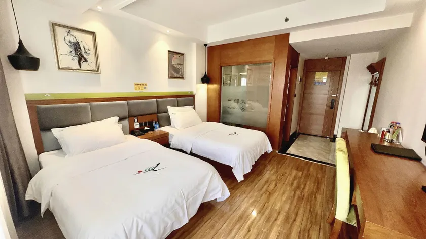 Hedu Hotel - Image 1