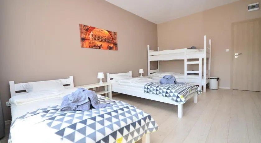 G'HOSTEL - Image 1