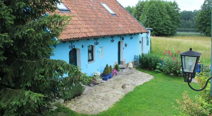 Pod tulipanem nad jeziorem - Image 1