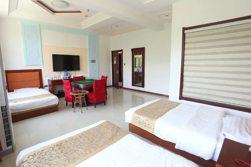 Wuqiang Yongtai Business Hotel - Image 1