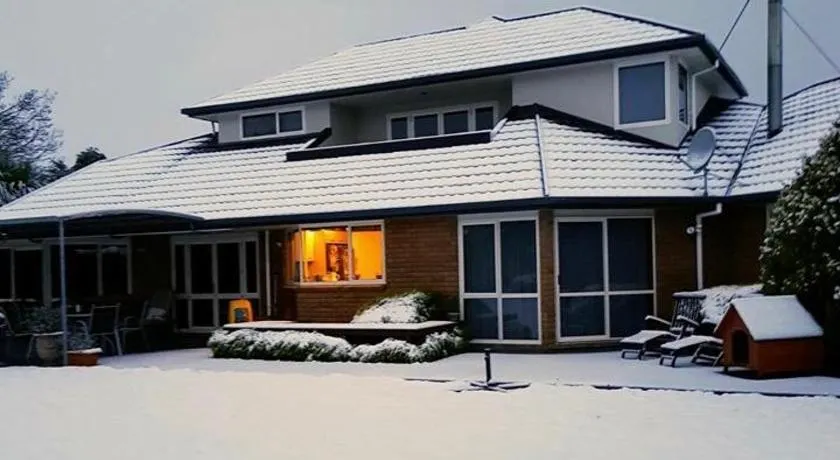 Newlands Bed and Breakfast - Image 1
