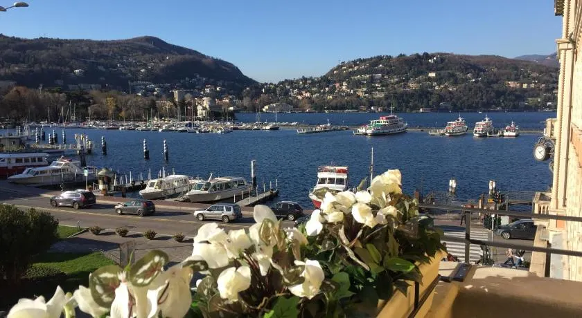 Piazza Cavour - Luxury Lake View Apartment - Image 1