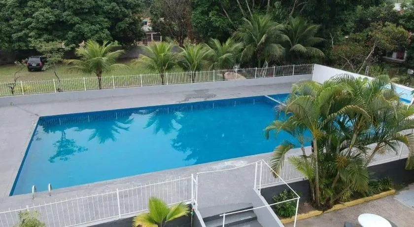 Malibu Pool - Image 1