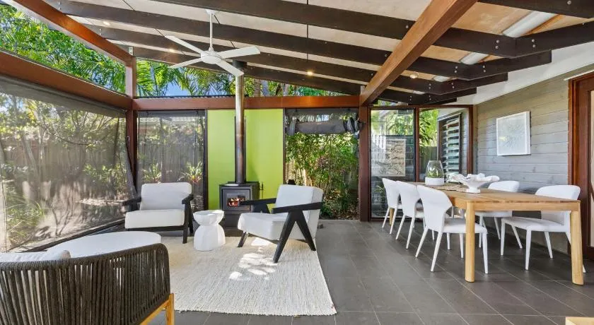 Seagrass - Pacific Ave - Tranquil Beautifully Styled Home - Image 1