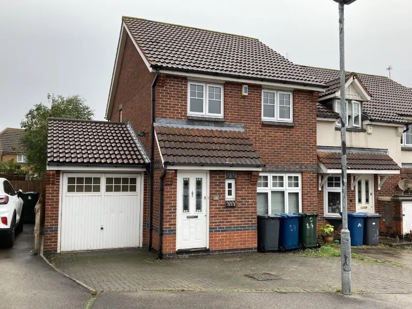 Quiet 3 bed semi with off street parking - Image 1